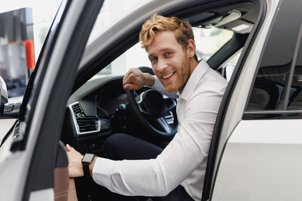 Rev Up Your Car-Buying Strategy: Navigating Fluctuating Interest Rates